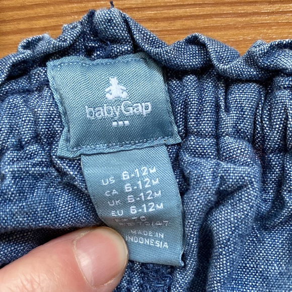 Baby gap denim bubble shorts - Picture 2 of 2